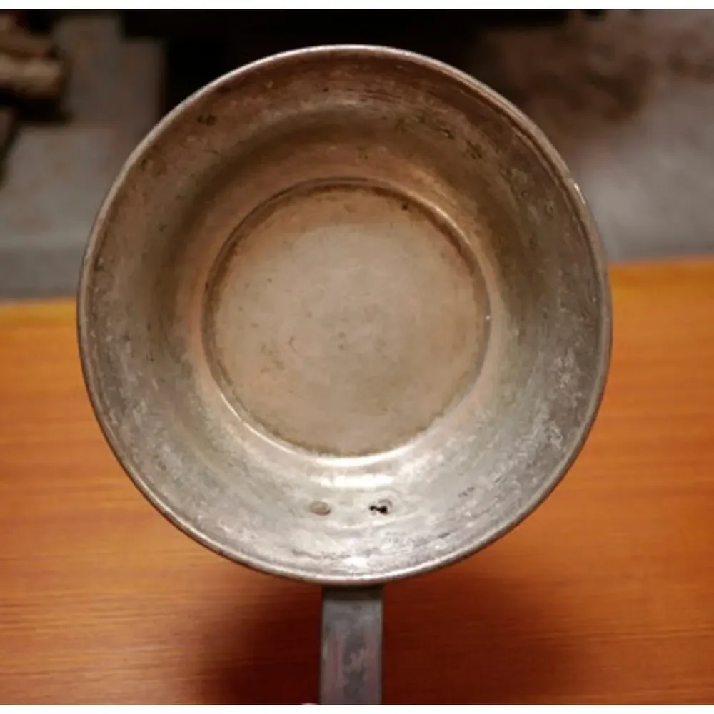 ANTIQUE 19TH CENTURY BEAUTIFUL Hammered Copper SAUTE Pot PAN Cast Iron Handle 8